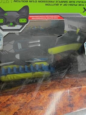 Remote Control Stunt Vehicle - Lime Green & Blue